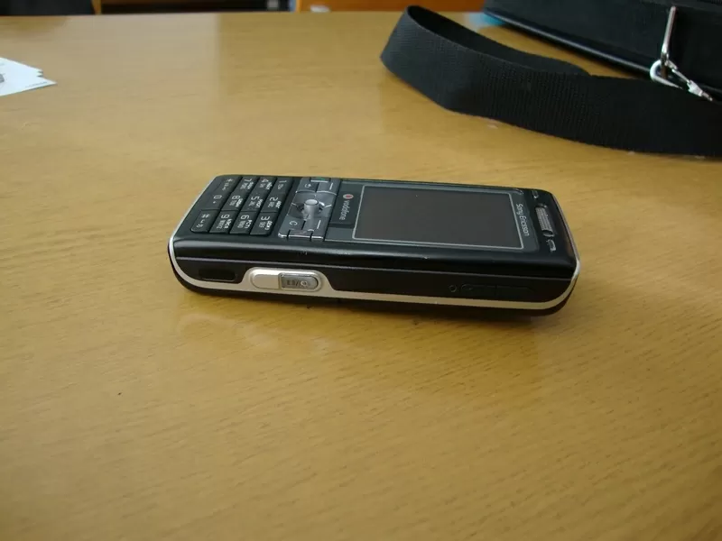 Продам телефон Sony Ericsson k800i 4