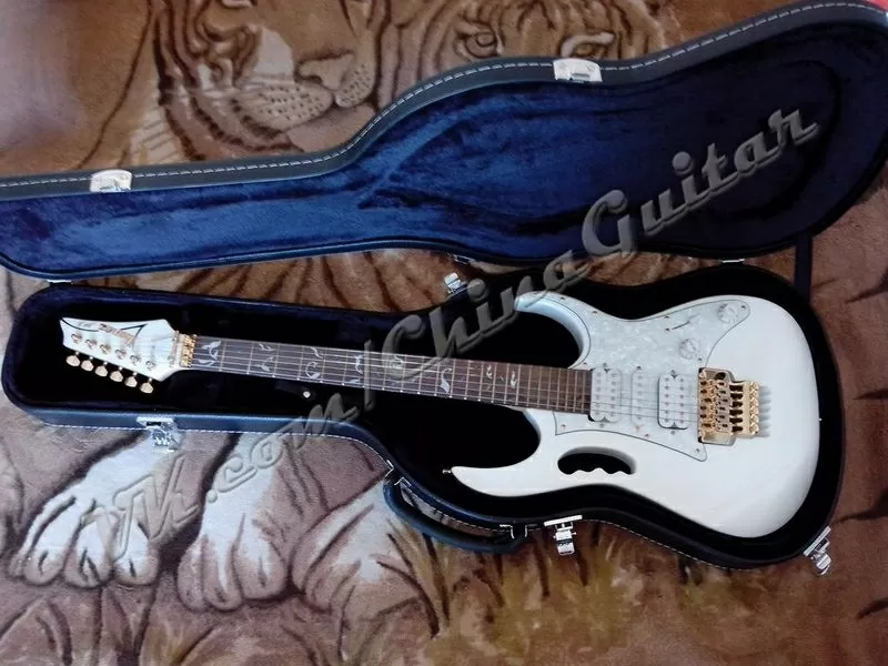 Продам Ibanez JEM V7 Steve Vai