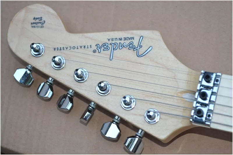 Fender Stratocaster Custom Cherry Sunset 4