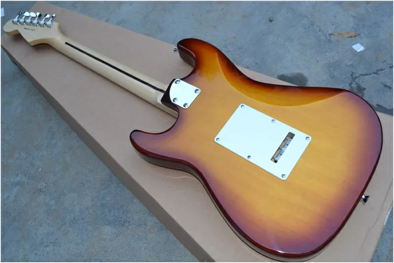 Fender Stratocaster Custom Cherry Sunset 6