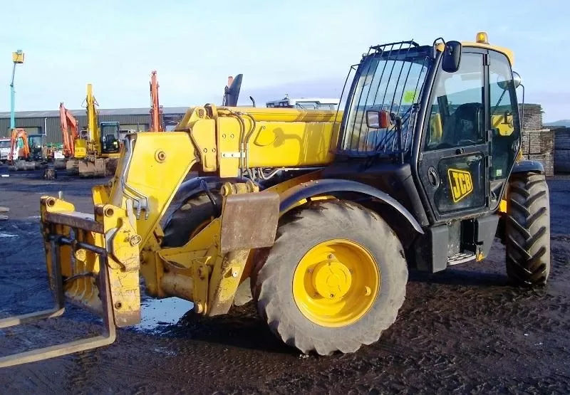 Телескопический поргузчик JCB 533/105