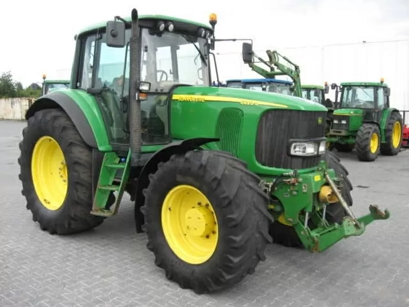 Трактор John Deere 6920